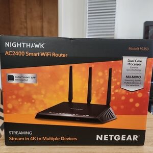 NETGEAR Nighthawk AC2400 WiFi Router with Black Design